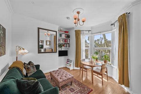1 bedroom flat for sale, Avignon Road, London, London, SE4