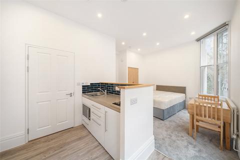 Studio to rent, Fulham Road, London, SW3