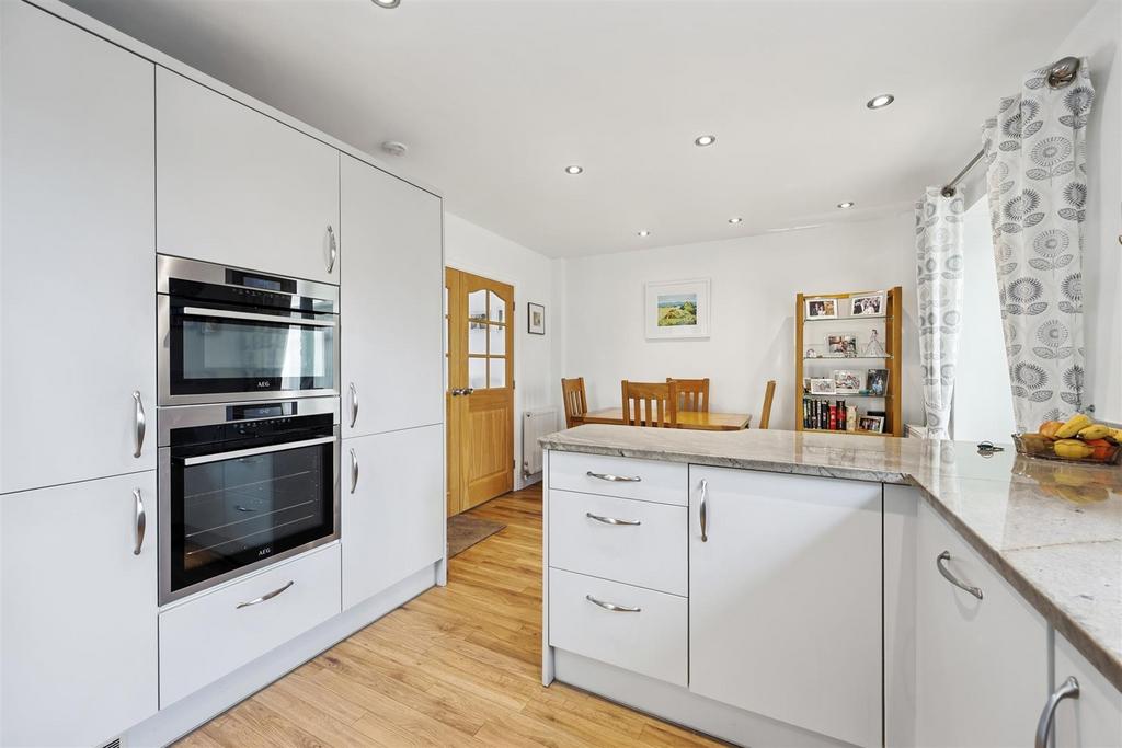 Kitchen cabinets.jpg
