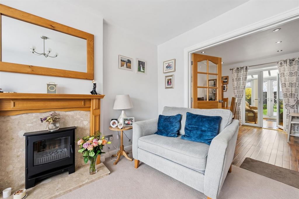 Sitting Room - fireplace.jpg