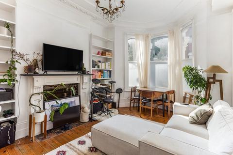 1 bedroom flat for sale, Calabria Road, London, N5