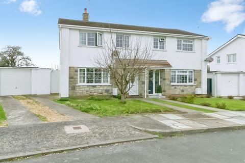 undefined, Brookside, Treoes