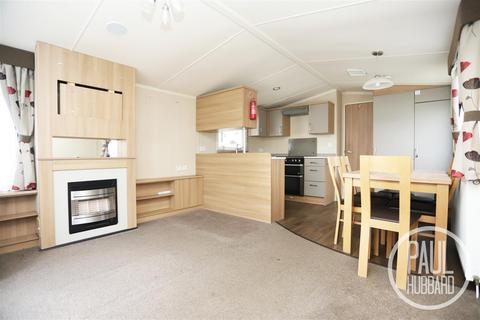 undefined, Swift Bordeaux, Tingdene, North Denes Holiday Park