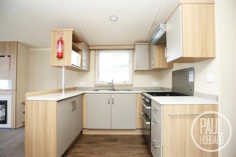 undefined, Swift Bordeaux, Tingdene, North Denes Holiday Park
