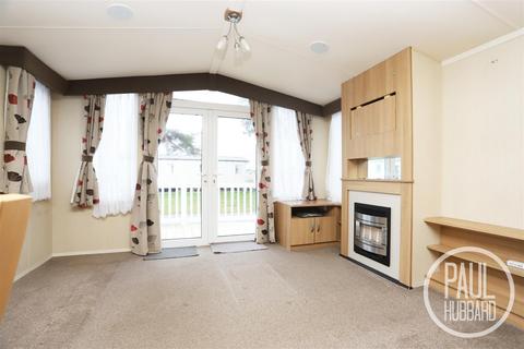 undefined, Swift Bordeaux, Tingdene, North Denes Holiday Park
