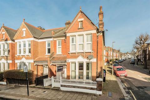 2 bedroom maisonette for sale, Yukon Road, London SW12