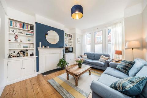2 bedroom maisonette for sale, Yukon Road, London SW12