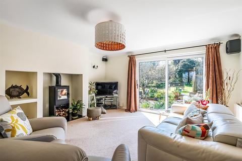 undefined, KENNEL LANE, FETCHAM, KT22