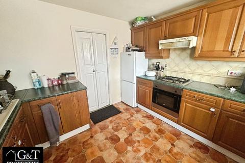 2 bedroom semi-detached house for sale, Commonside, Brierley Hill