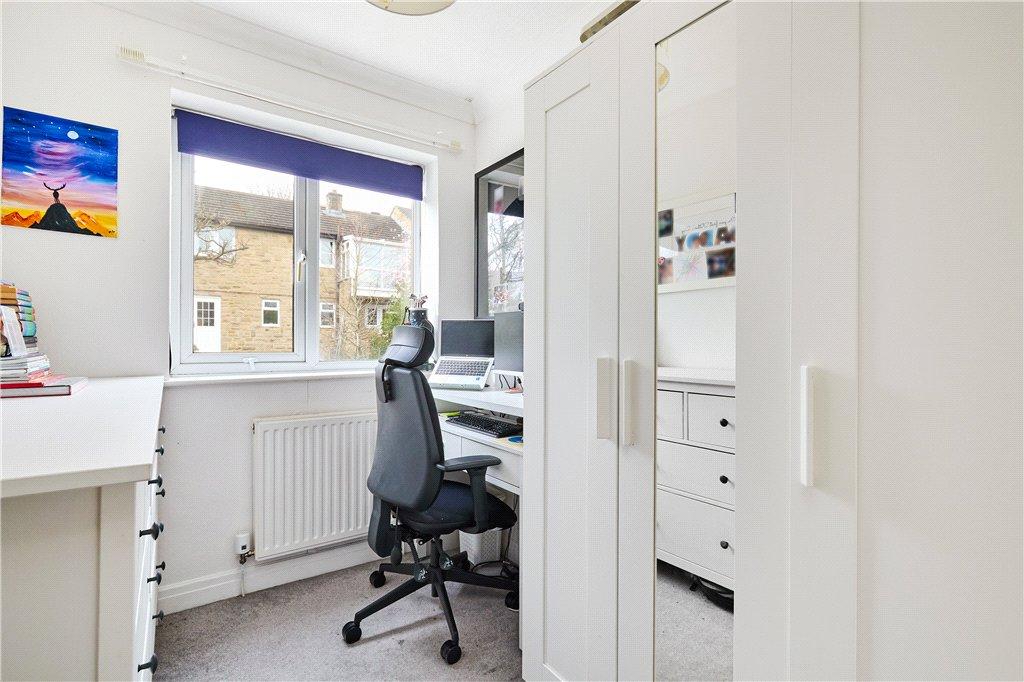 Bedroom/Study