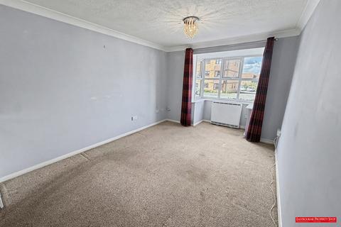1 bedroom flat for sale, Snowdon Close, Eastbourne BN23