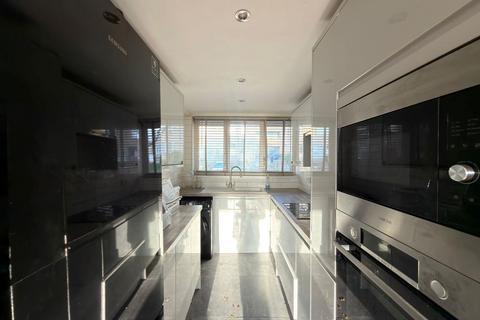 1 bedroom flat for sale, 80 Flintmill Crescent, Blackheath, London, SE3 8LY