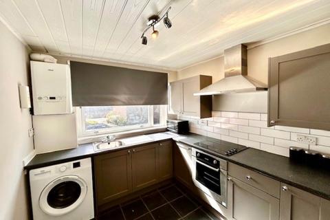 2 bedroom flat to rent, New Johns Place , ,