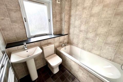 2 bedroom flat to rent, New Johns Place , ,
