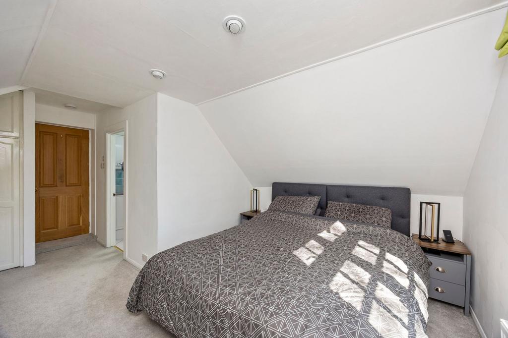 Principal bedroom