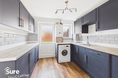 3 bedroom terraced house to rent, Fletcher Way, Hemel Hempstead, Hertfordshire, HP2 5RZ