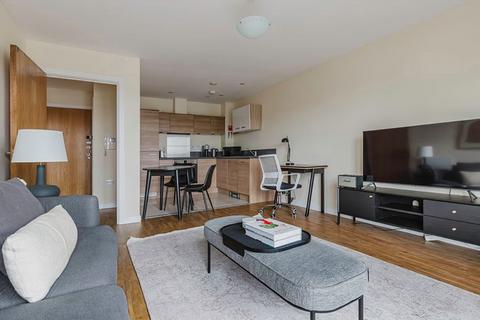 undefined, Commercial Road, London E14