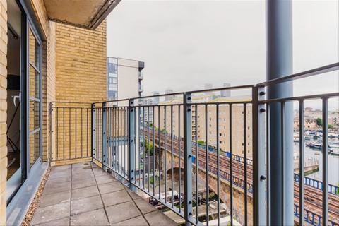 undefined, Commercial Road, London E14