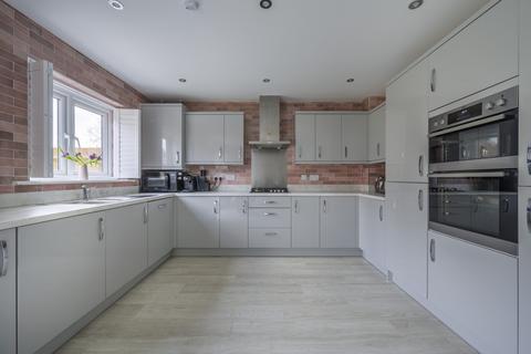 4 bedroom detached house for sale, MACKMURDO AVENUE, SWINDON SN25