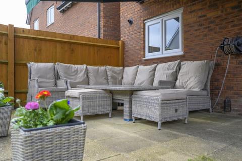 4 bedroom detached house for sale, MACKMURDO AVENUE, SWINDON SN25