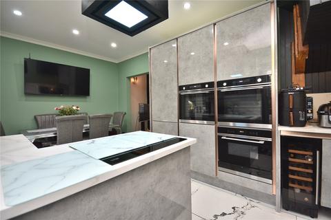 4 bedroom semi-detached house for sale, Dunhill Rise, Leeds, West Yorkshire