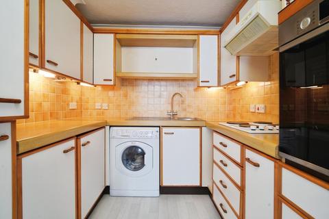 1 bedroom flat for sale, Barrs Avenue, New Milton BH25