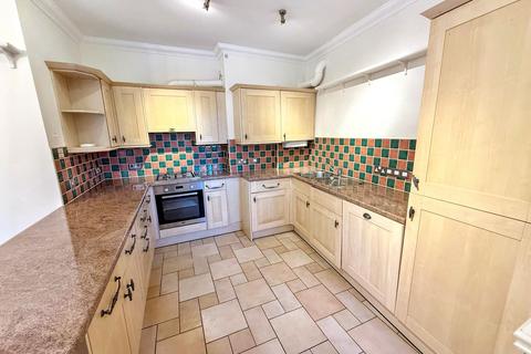 2 bedroom flat to rent, Babbacombe Cliff Beach Road, Torquay TQ1 3LY