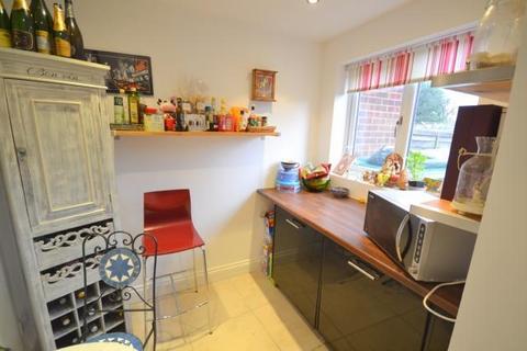 3 bedroom semi-detached house for sale, Church Close, Edgware, HA8