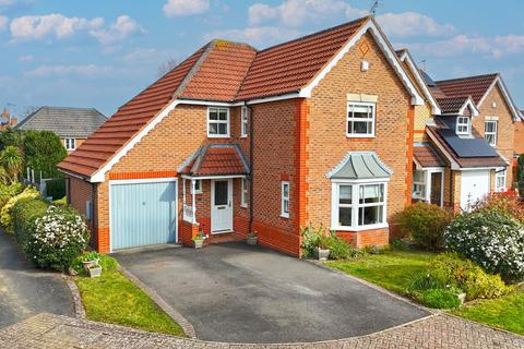 4 bedroom detached house for sale, Eglantine Close, Oadby, LE2