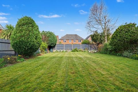 4 bedroom detached house for sale, Eglantine Close, Oadby, LE2