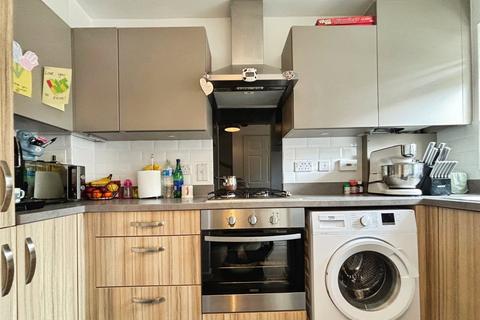 2 bedroom terraced house for sale, Spey Road, Tilehurst, Reading