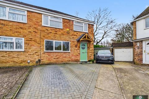 undefined, Hardy Close, Crawley RH10