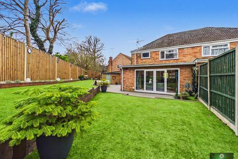 undefined, Hardy Close, Crawley RH10