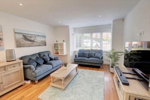2 bedroom apartment for sale, Long Acre, High Wycombe HP15