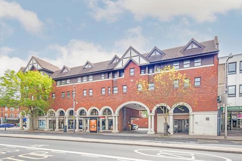 undefined, Heath Road, Twickenham TW1