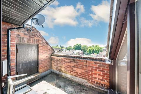 undefined, Heath Road, Twickenham TW1