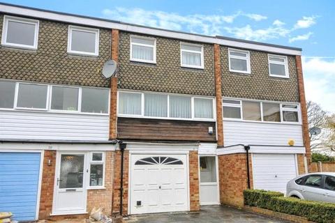 4 bedroom terraced house to rent, Knighton Close, South Croydon, Surrey, CR2