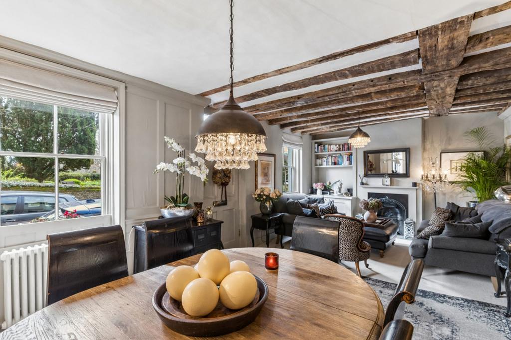 Dining/Sitting Room