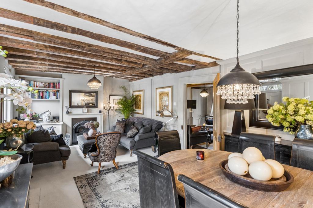 Dining/Sitting Room