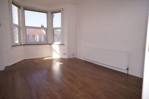 1 bedroom flat to rent, Selborne Road Ilford
