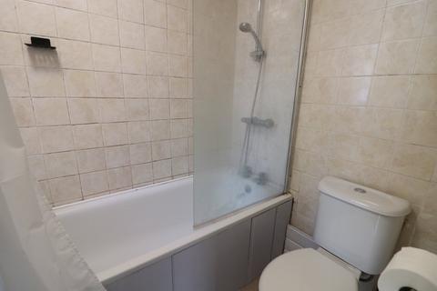 1 bedroom apartment to rent, Ashurst Drive, Essex IG6
