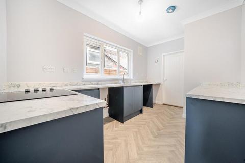 3 bedroom terraced house to rent, Prince Albert Road, Southsea