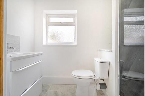 3 bedroom terraced house to rent, Prince Albert Road, Southsea
