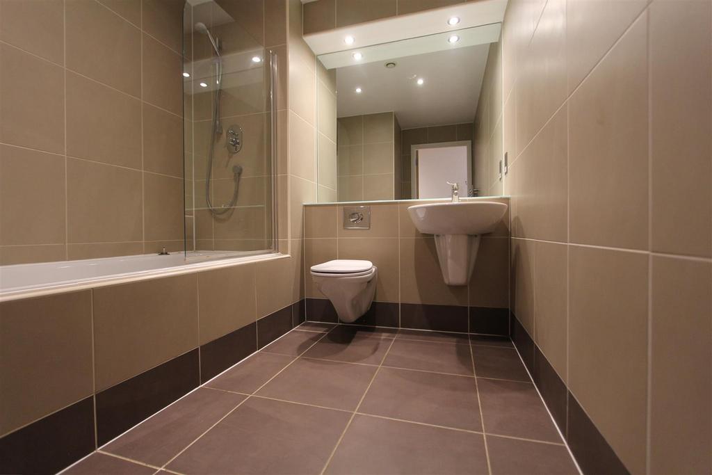 Bathroom.JPG