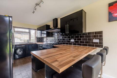 3 bedroom semi-detached house to rent, Balmoral Drive, Maybury, Woking, GU22