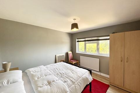 undefined, Cavell Crescent, Dartford, DA1