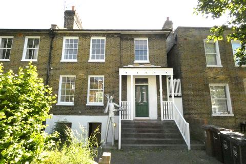undefined, Navarino Road, London E8