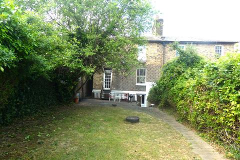 undefined, Navarino Road, London E8