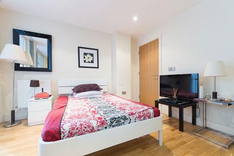 undefined, Millharbour, London E14