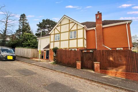 undefined, Uplands Mews, 36 Birchwood Court